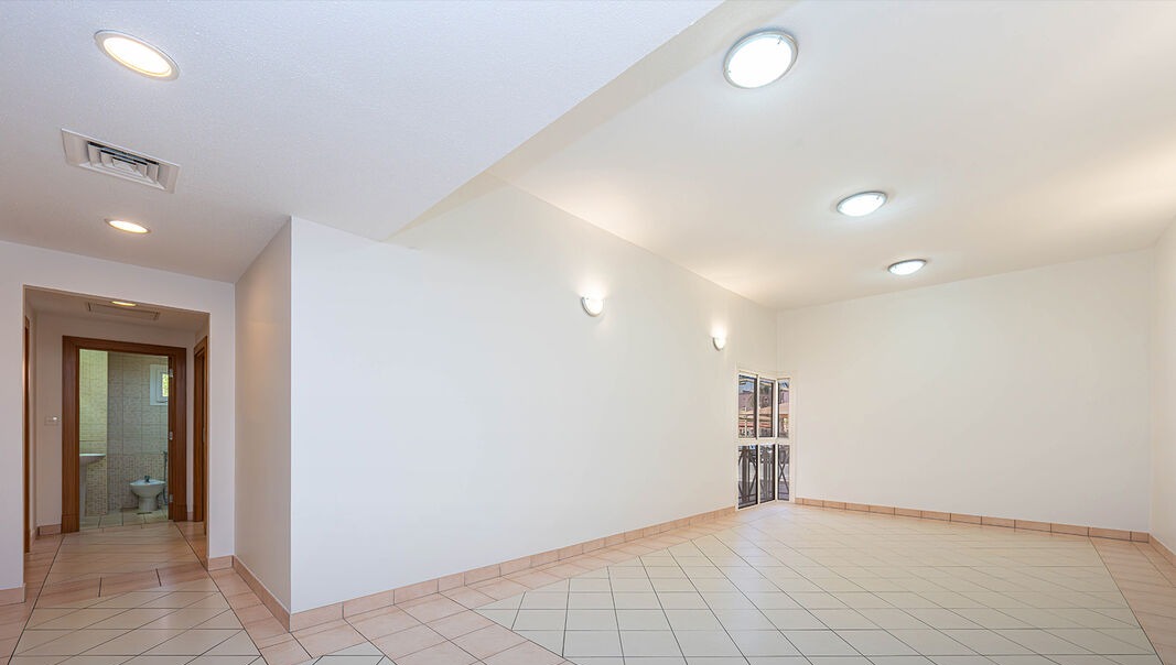 AC & Gas Included | Unfurnished 3-BHK | Mesaimeer City — photo 3